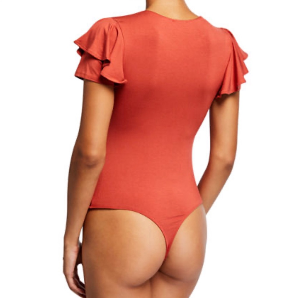 🌺Veribuca Ruffle V-Neck Cap-Sleeve Bodysuit💞 - Picture 3 of 3